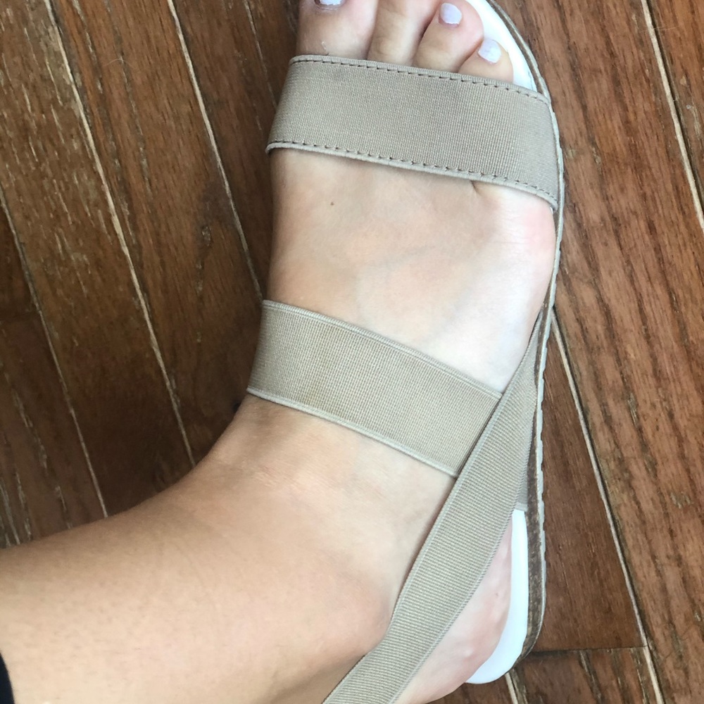 Marbella sandal size 8.5 tan